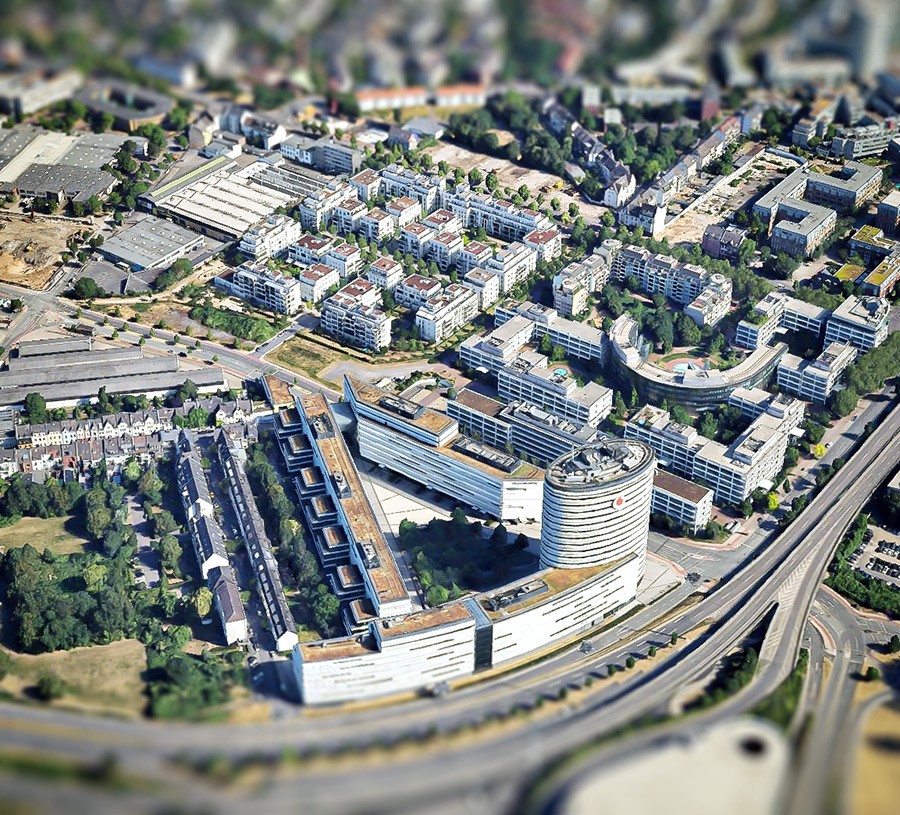 Luftbild der Heinrich-Heine-Gärten in Düsseldorf-Heerdt neben dem Vodafone Campus